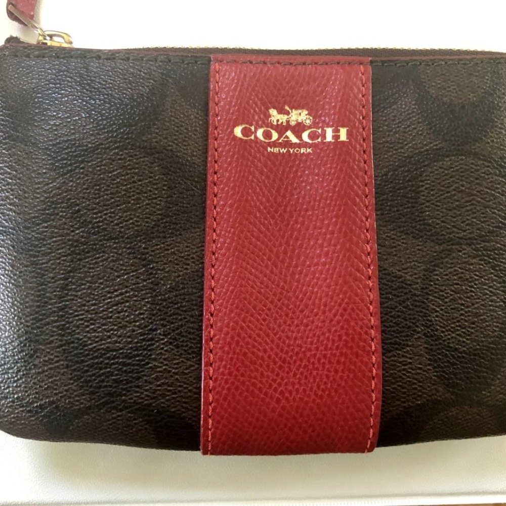 Coach Wristlet-Excellent Condition
